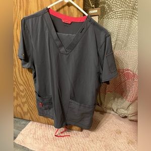 Women’s Carhartt Scrub Set